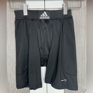 D12.23 Adidas Climalite Black Compression Slide shorts Youth Medium M